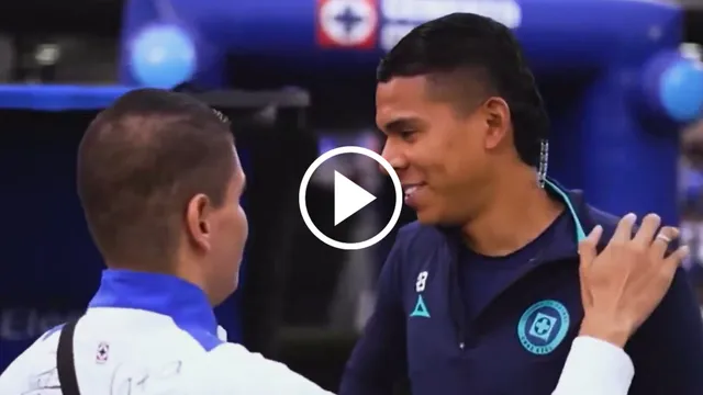 Un aficionado invidente le deja un poderoso consejo a Kevin Mier tras sus fallos en Cruz Azul