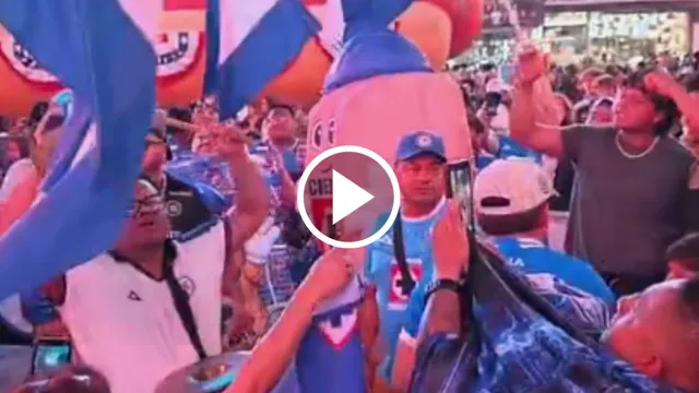 Afición de Cruz Azul invade Times Square a horas del partido contra el NYCFC por Leagues Cup