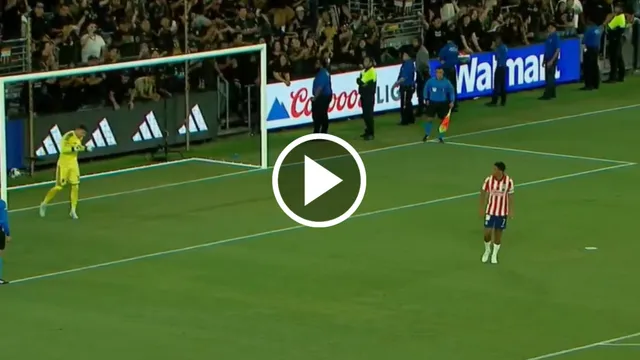 El divorcio es total: La jugada de Luis Romo que rompió la relación con la afición de Chivas