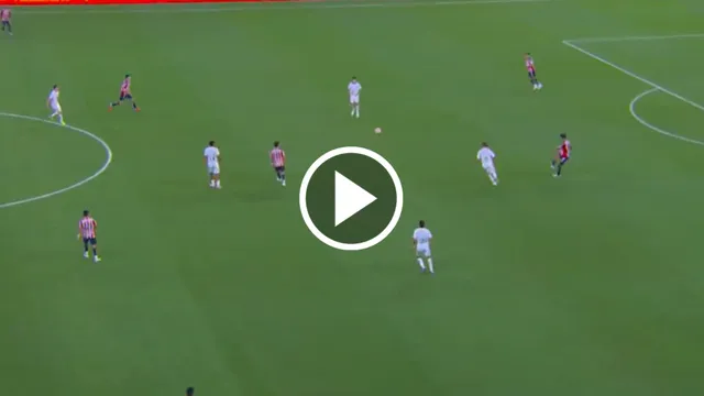 Como los hacía en Cruz Azul: el pase de crack de Luis Romo en el gol de Chivas ante Necaxa