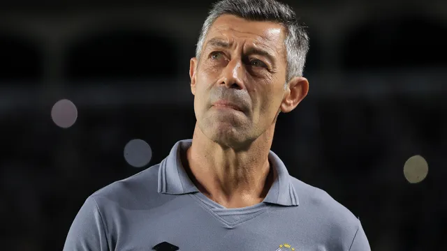Pedro Caixinha debe recibir una millonaria suma gracias a la FIFA.