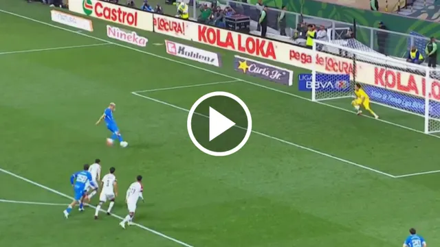 La jugada por la que la afición de Cruz Azul pide la no renovación del Toro Fernández