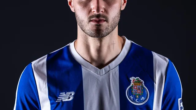 Santi Giménez, oficialmente refuerzo de Porto.