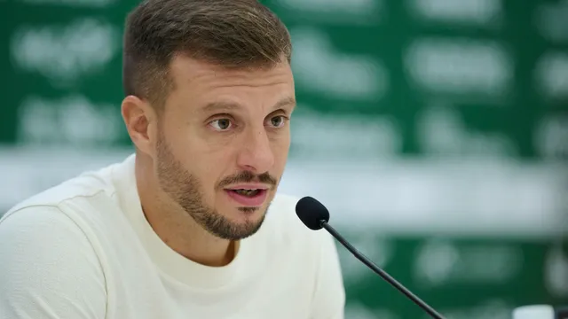 El dato de Martin Anselmi por el que alucinan en España: supera al Barsa y humilla al Real Madrid