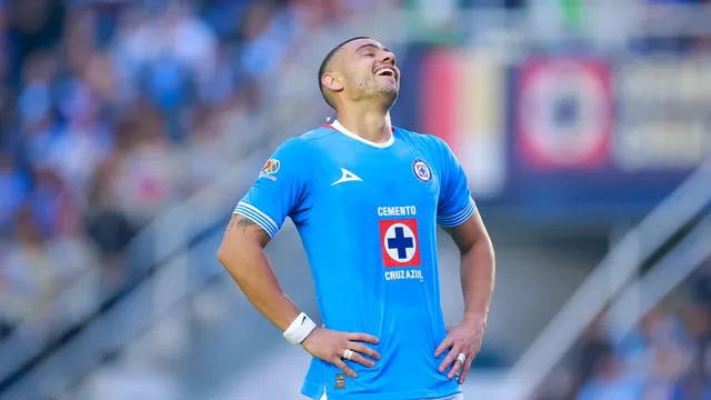 Tras las palabras de Nicolás Larcamón, Giorgos Giakoumakis lanza un post que sacude a Cruz Azul