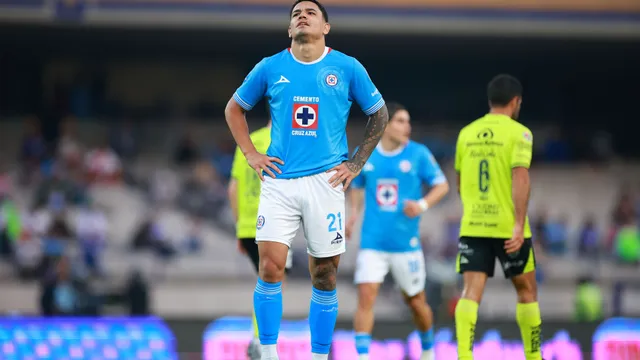 Toro Fernández fue bajado de la lista de Cruz Azul.