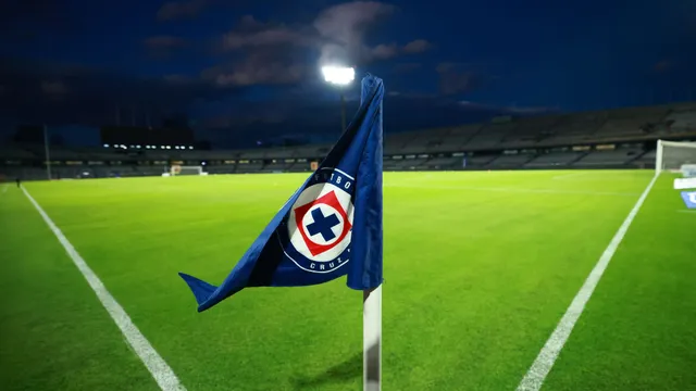 Cruz Azul vive una nueva experiencia en el Olímpico Universitario.