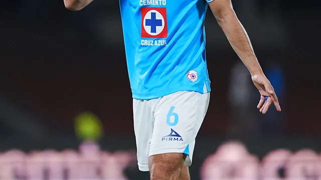 Erik Lira aún no firma su renovación con Cruz Azul.