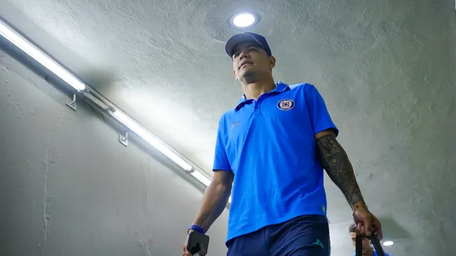 Se quiere quedar: El post del Toro Fernández a pesar de no jugar en el amistoso de Cruz Azul
