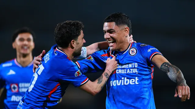 Toro Fernández y una novedad que pocos en Cruz Azul advirtieron.