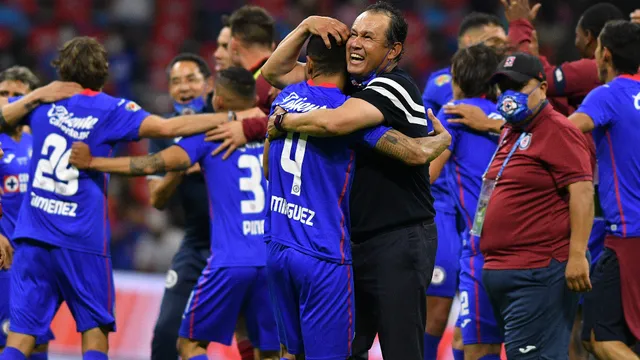 Pudo retirarse en Cruz Azul con contrato a gusto, pero lo rechazó.