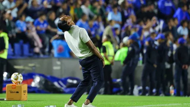 Joel Huiqui buscará ser el primer DT que gane con Cruz Azul en Leagues Cup.