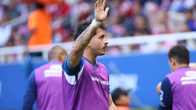 Afición de Cruz Azul cambia de parecer y le da la bienvenida a Alan Mozo: "Tardaste mucho..."