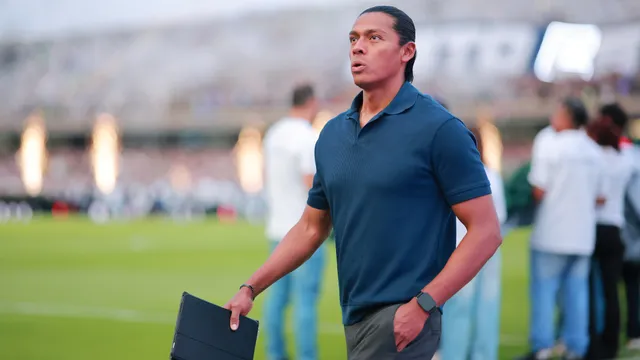 ¿Qué escribe Joel Huiqui en cada rueda de prensa de Cruz Azul? Ya revelaron su secreto