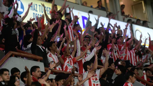 Afición del Necaxa explota por las salidas de Larcamón y Paradela a Cruz Azul: "Mercenarios"