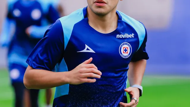 Charly Rodríguez salió del XI inicial a última hora.