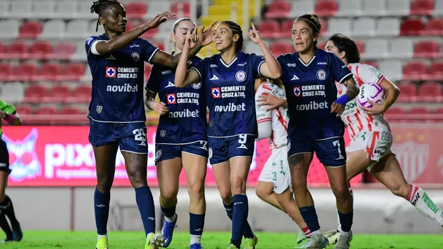 Cruz Azul femenil se impone al Necaxa y todavía sueña con la clasificación a liguilla