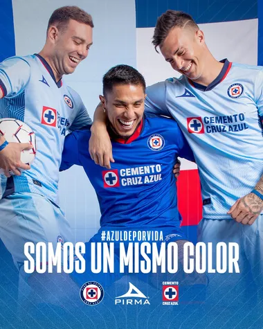 Presentadas las playeras de La Máquina. (Twitter Cruz Azul)