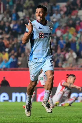 Ángel Sepúlveda hizo tres goles ante Necaxa