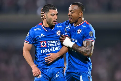 Monterrey buscaría el fichaje de un defensa de Cruz Azul