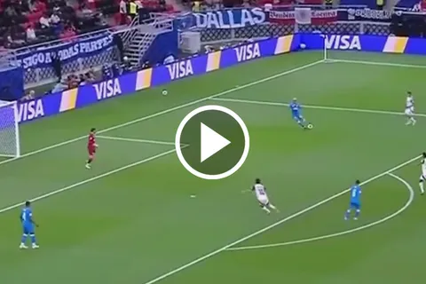 Gonzalo Piovi le "cedió" el gol a Flamengo.