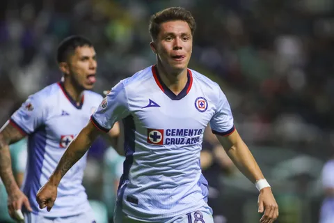 Rodrigo Huescas se despide de Cruz Azul