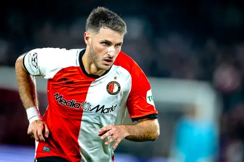 Santi Giménez causa baja y Cruz Azul le envía un mensaje.