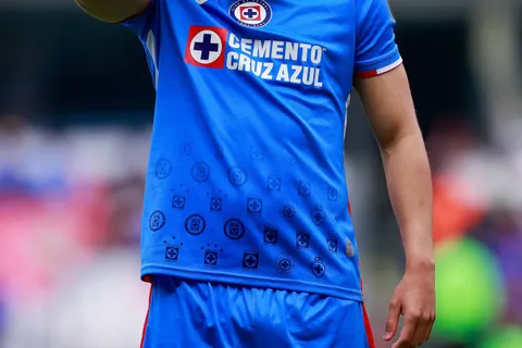 Charly Rodríguez, uno de los mejores futbolistas de Cruz Azul.