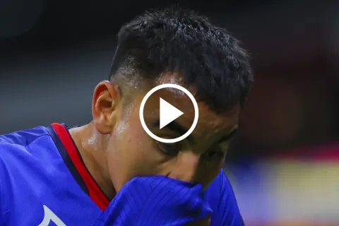 VIDEO: Charly Rodríguez humilla a un canterano de Cruz Azul en pleno entrenamiento