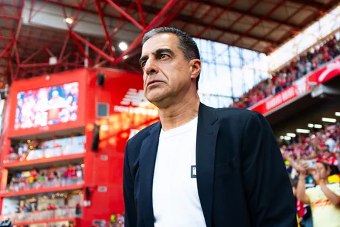 La razón que aleja a Renato Paiva de ser entrenador de Cruz Azul