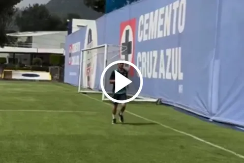 Los 9 segundos de Andrés Montaño que emocionan a Nicolás Larcamón y a la afición de Cruz Azul