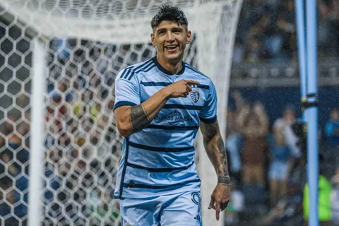 ¿Alan Pulido estaría listo para debutar con Cruz Azul?