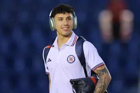 ¿Llega su transfer para enfrentar a rayados?