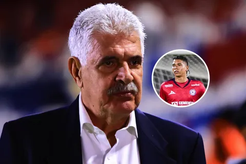 Ricardo Ferretti definió el mayor problema de Kevin Mier
