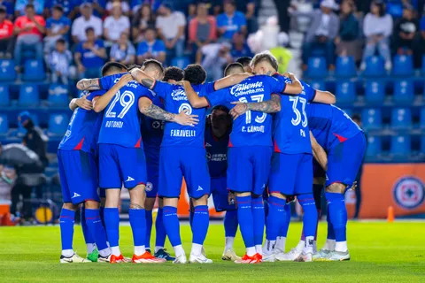 Nombres suenan y dejan de sonar en el mercado de Cruz Azul.