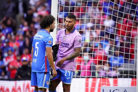 Ni Rivero, ni Escobar: el inesperado jugador al que el Tuca le dio la cinta de capitán