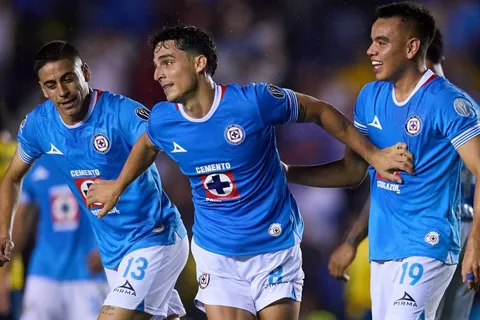 Revelan a los jugadores "favoritos" del cuerpo técnico en Cruz Azul