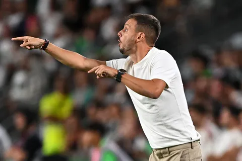Martín Anselmi consiguió su primera victoria en España, luego de seis jornadas.