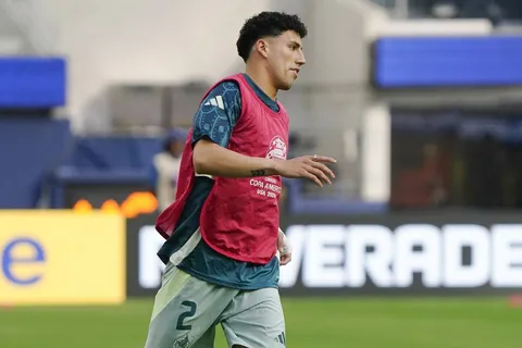 Jorge Sánchez se reportó en Cruz Azul a horas de quedar fuera de la Copa América 2024