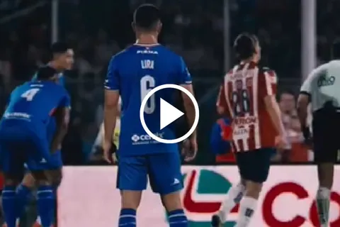 No se vio en TV: La reacción de Erik Lira que emociona tras el gol de Jeremy Márquez ante Chivas