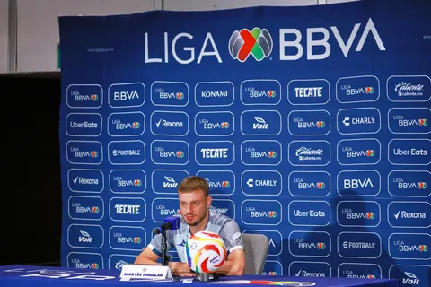 Atento Cruz Azul: ¿Cuánto es la cláusula de salida de Martín Anselmi y que pagaría la FEF?