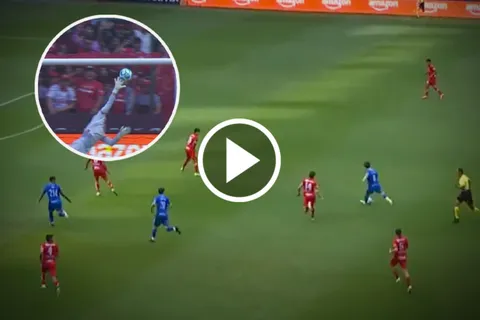 ¡Iba a hacer un golazo! Le arrebataron una obra de arte a Agustín Palavecino en el Cruz Azul vs. Toluca