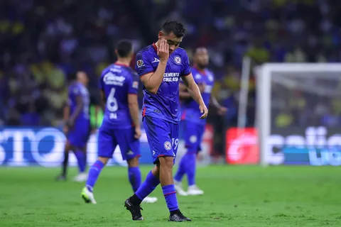 Cruz Azul espera informe para poder apelar expulsión de Charly Rodríguez en el Clásico Joven