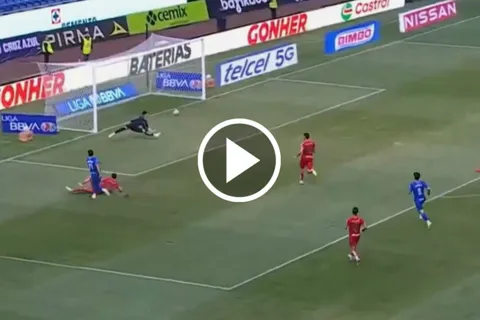 Gol del Toro Fernández ante Puebla.
