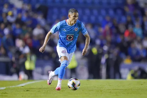 Uriel Antuna, suplente ante Charlotte FC.