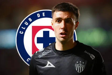 ¿Cruz Azul avanza por José Paradela?