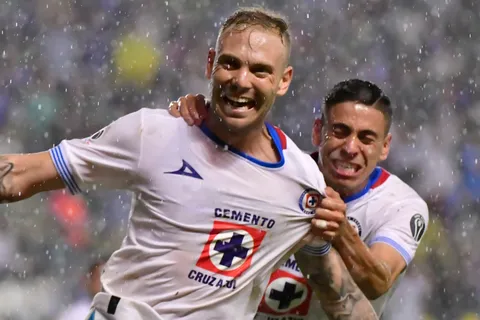 Rotondi se vistió de héroe para Cruz Azul.