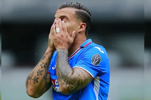Christian Tabó no continuará en Cruz Azul por esta razón
