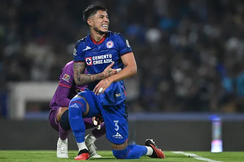 Carlos Salcedo interrumpió su vínculo con Cruz Azul.