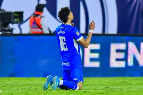 Jeremy Márquez se despachó con un doblete para darle el triunfo agónico a Cruz Azul.